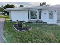 Well-maintained home with attractive landscaping and updated exterior at 383 Circlewood Dr # Z-8, Venice, FL 34293