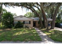 Charming single story house with mature landscaping at 502 W Hilda Dr, Brandon, FL 33510