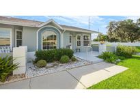 Charming single story home with manicured landscaping at 38442 Cottonwood Pl, Zephyrhills, FL 33542