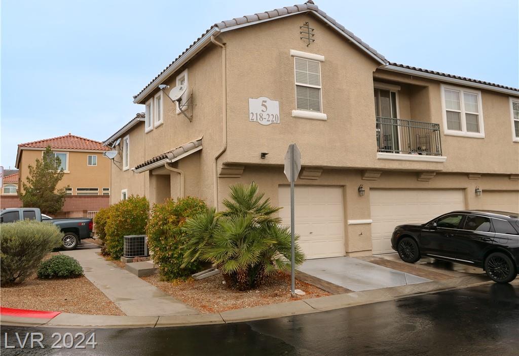 Photo one of 6250 W Arby Ave # 220 Las Vegas NV 89118 | MLS 2558761