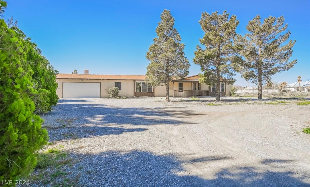 Photo one of 1501 Lost Creek Dr Pahrump NV 89048 | MLS 2575159