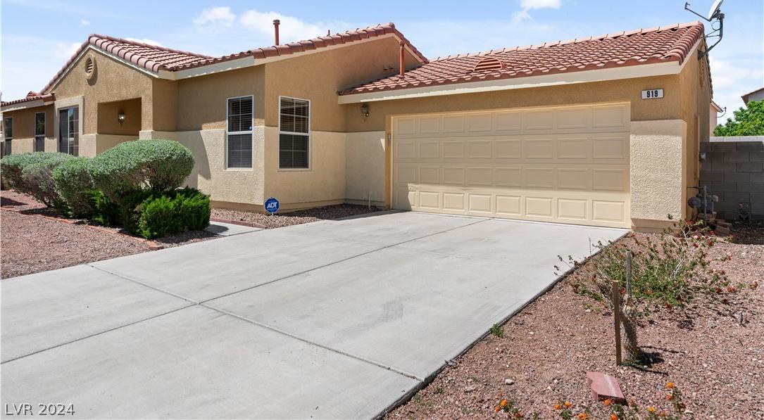 Photo one of 919 Country Skies Ave Las Vegas NV 89123 | MLS 2577311