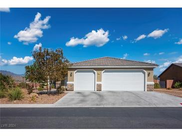 Photo one of 91 Spruce Ln Pahrump NV 89048 | MLS 2612003