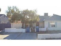 Single-story home with front yard and driveway at 255 S 17Th St, Las Vegas, NV 89101